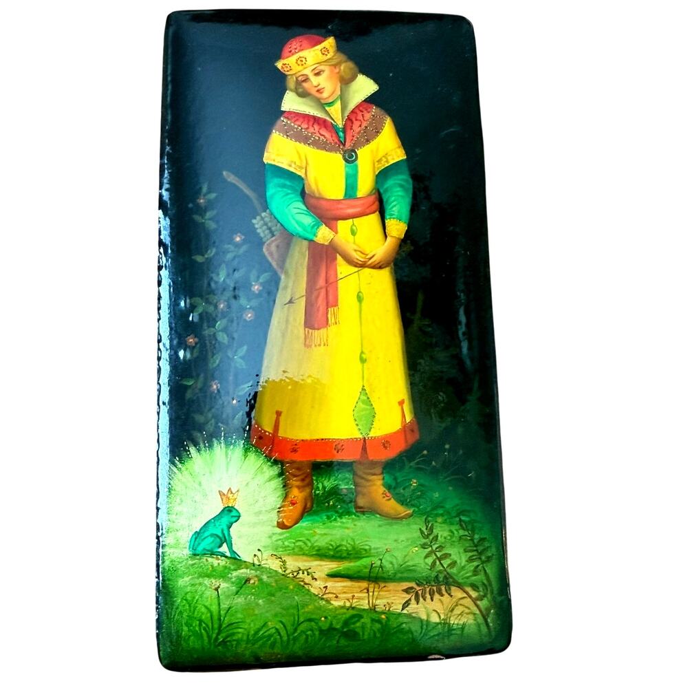 Vintage Fedoskino Russian Lacquer Box Frog Princess Beriozka Box Papers 6.5"